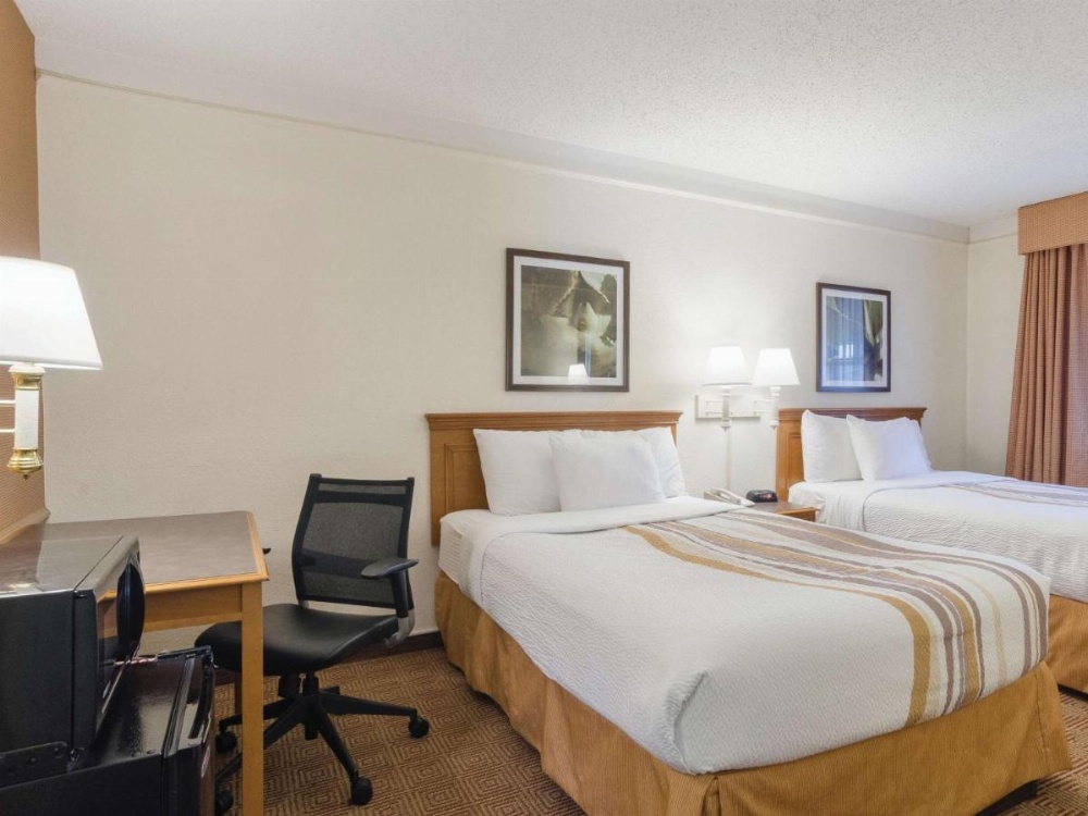 La Quinta Inn by Wyndham Denver Cherry Creek Image 16