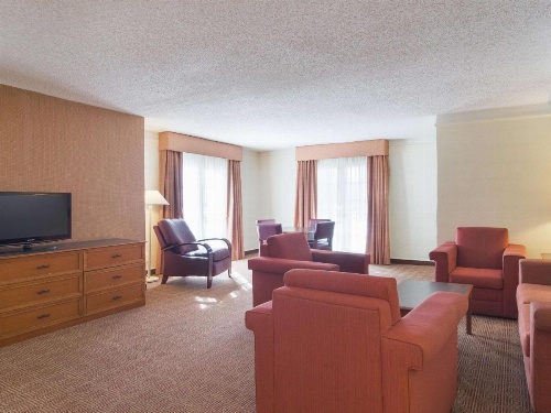 La Quinta Inn by Wyndham Denver Cherry Creek image 18