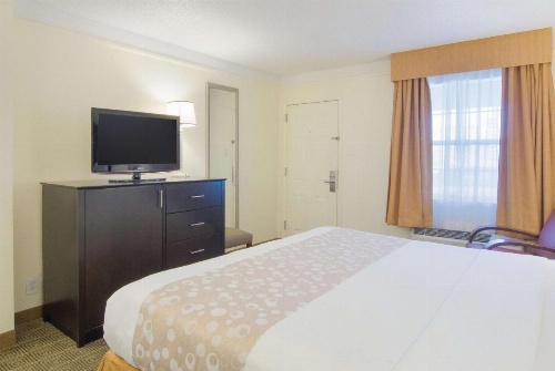 La Quinta Inn by Wyndham Denver Cherry Creek image 21