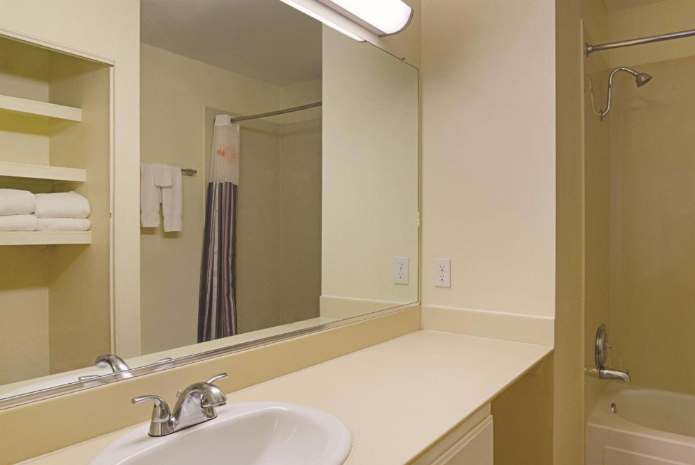 La Quinta Inn by Wyndham Denver Cherry Creek Main image