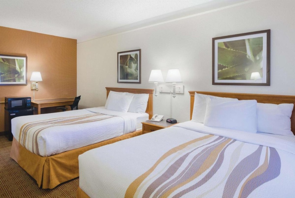 La Quinta Inn by Wyndham Denver Cherry Creek Image 37